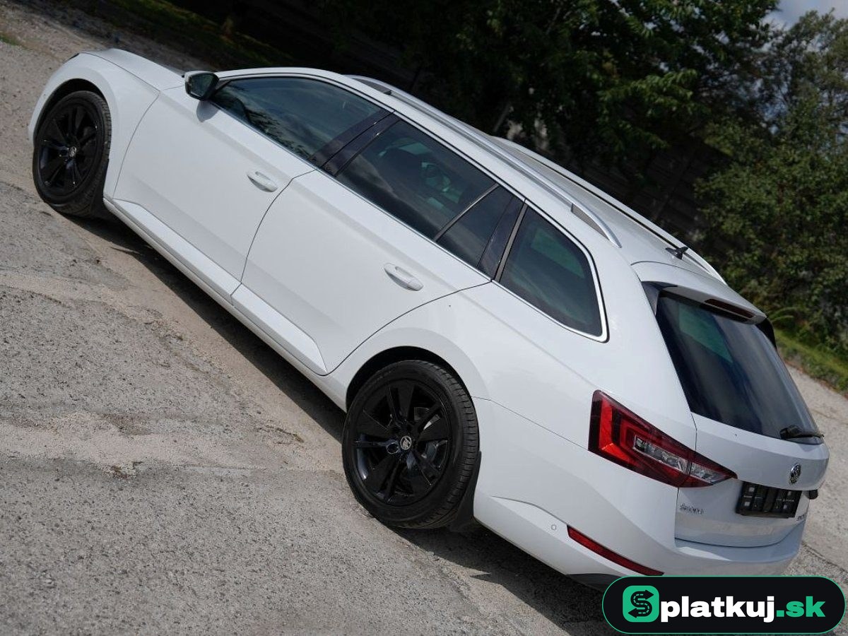 Škoda Superb Combi 2.0 TDI Style Premium – fotka 2
