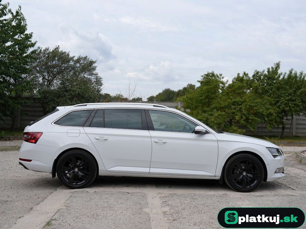 Škoda Superb Combi 2.0 TDI Style Premium – fotka 4