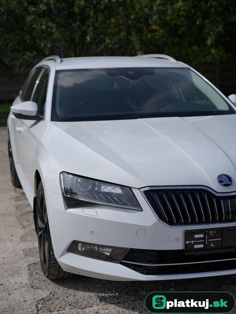 Škoda Superb Combi 2.0 TDI Style Premium – fotka 5