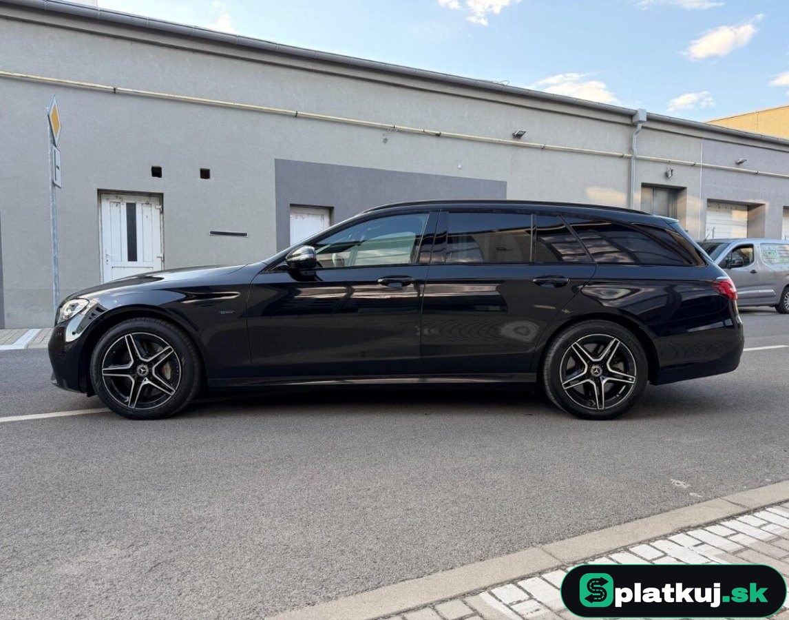 Mercedes-Benz E300de AMG – fotka 5