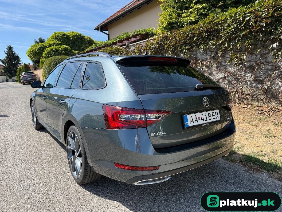 Škoda Superb Combi Sportline – fotka 4