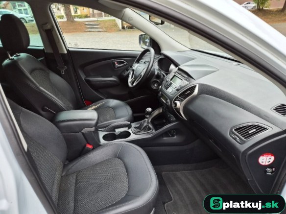 Hyundai ix35 2.0 CRDi Premium 4x4 – fotka 5