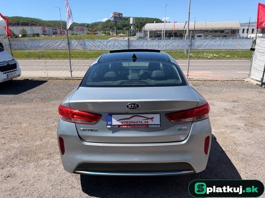 Kia Optima 2.0 Plug-in Hybrid – fotka 3