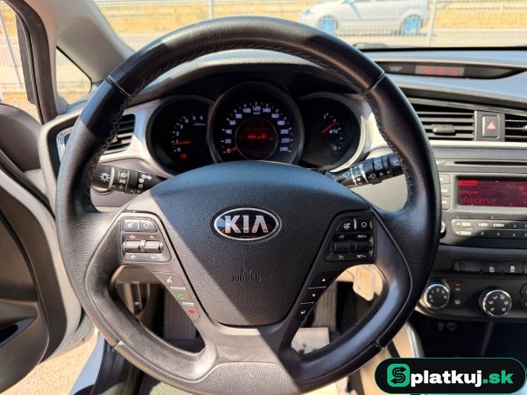 Kia cee'd 1.6 CRDi Gold – fotka 5