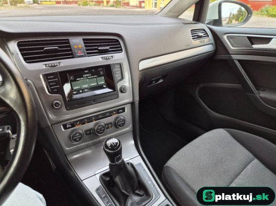 Volkswagen Golf 1.2 TSI Comfortline – fotka 5
